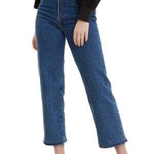 Levi’s Ribcage Ankle Straight